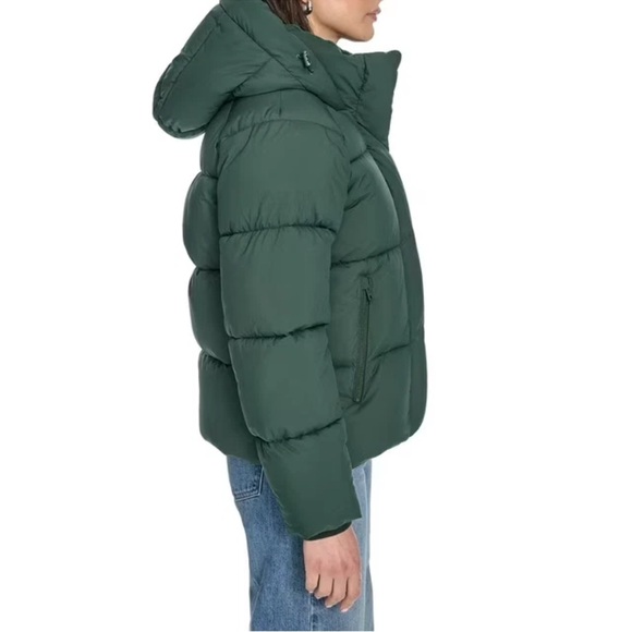 NWT Levi’s Women's Hunter Green Puffer Jacket- S & XL - Picture 3 of 13